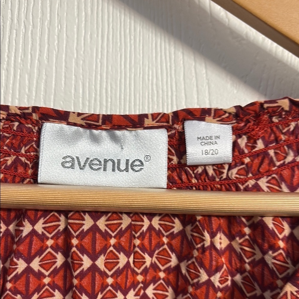 Avenue Red Cream Buttoned Blouse with Relaxed Fit - Picture 3 of 6